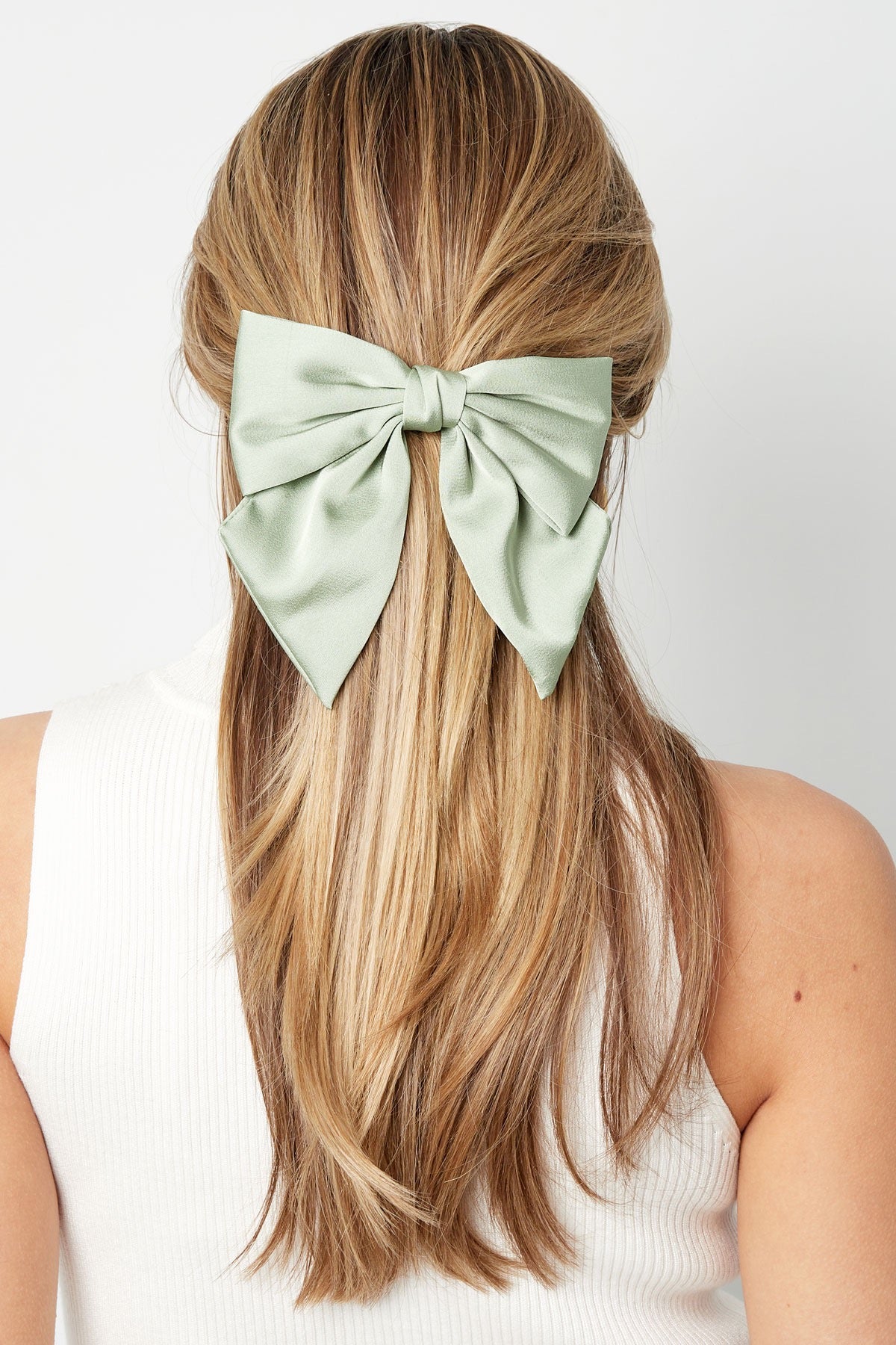 Bow hair clip