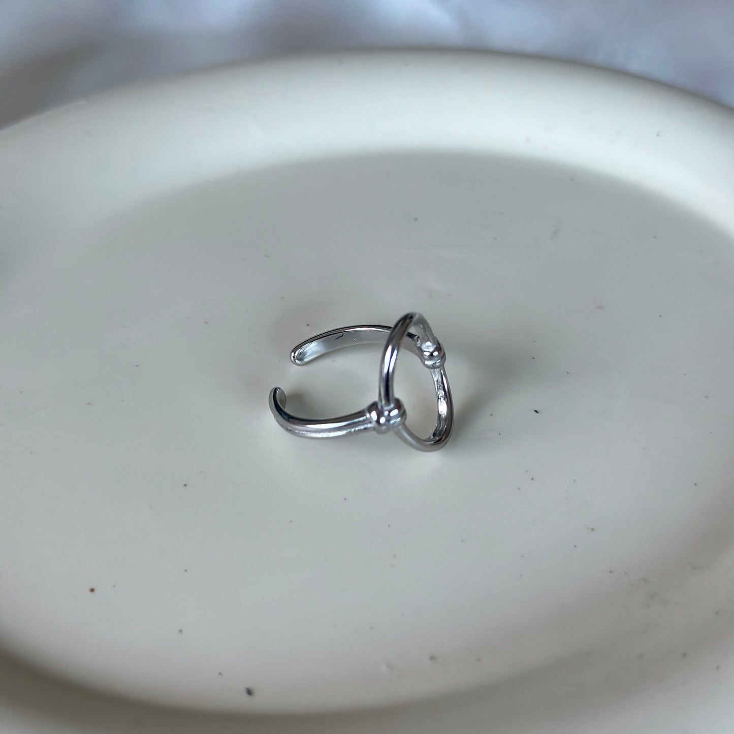 Circle knot silver ring